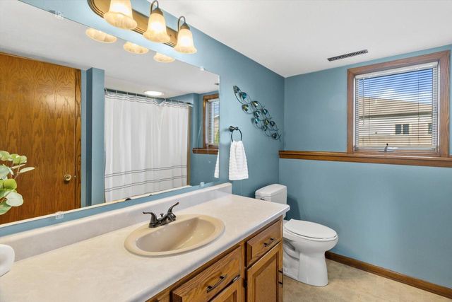 817 W Milwaukee STREET, Jefferson, WI 53549