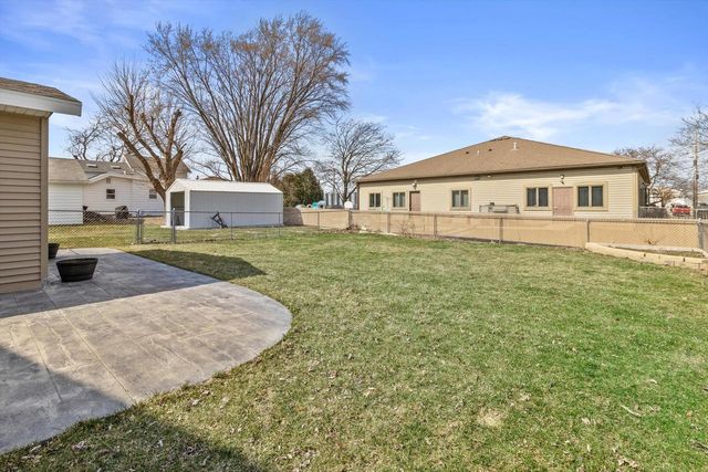 817 W Milwaukee STREET, Jefferson, WI 53549