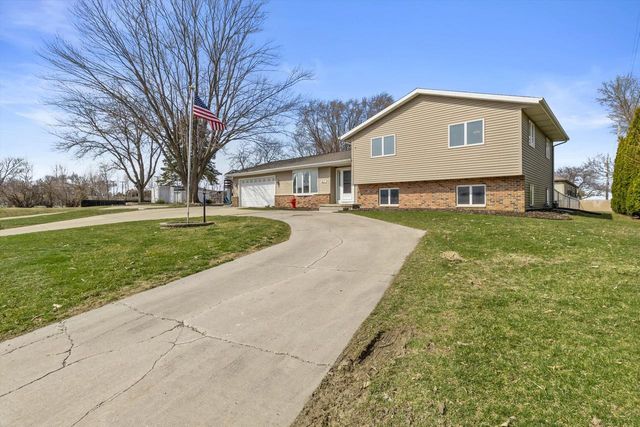 817 W Milwaukee STREET, Jefferson, WI 53549