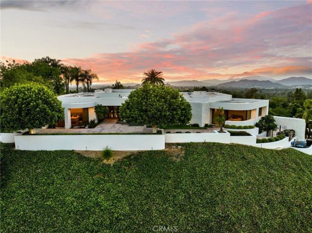 2130 Old Quarry Road, Riverside, CA 92506