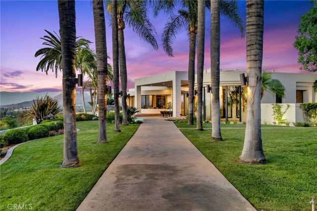 2130 Old Quarry Road, Riverside, CA 92506