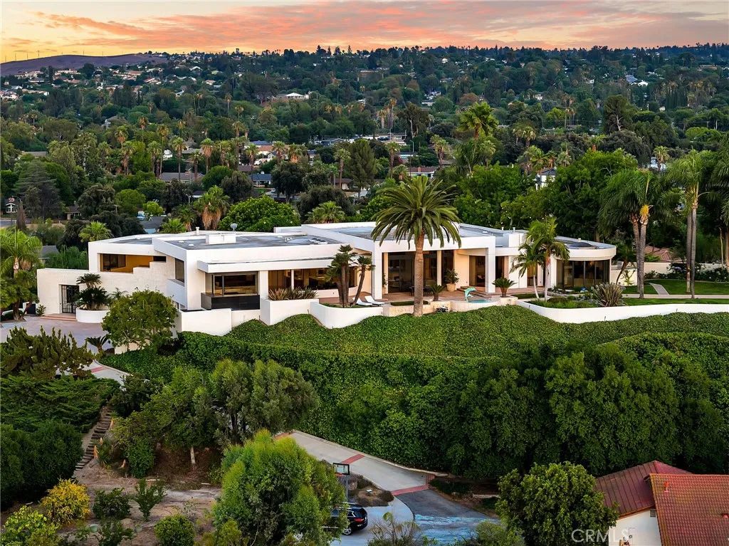 2130 Old Quarry Road, Riverside, CA 92506