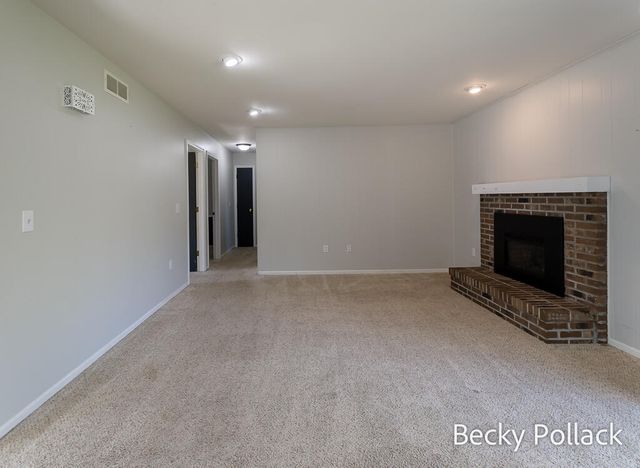 338 N 145th Avenue, Park Twp, MI 49424
