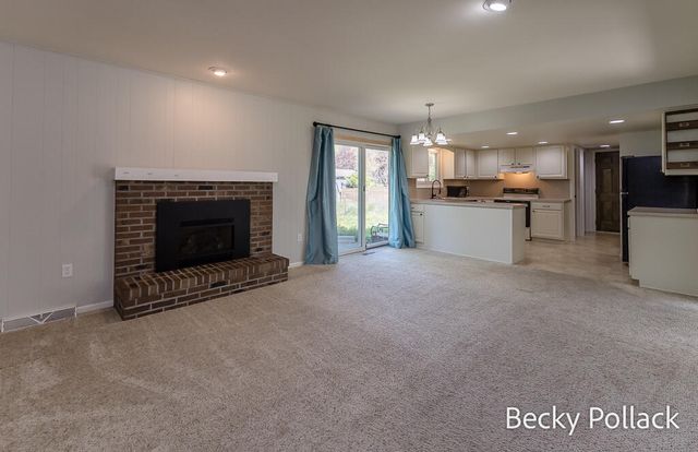 338 N 145th Avenue, Park Twp, MI 49424