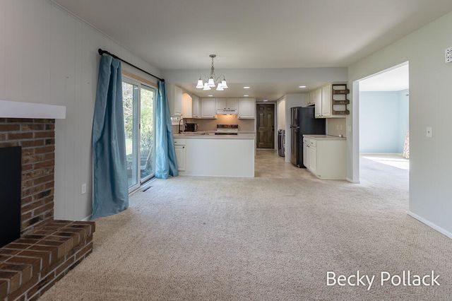 338 N 145th Avenue, Park Twp, MI 49424