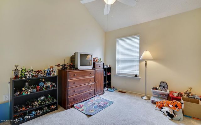 51 Richmond Court, Tinton Falls, NJ 07712
