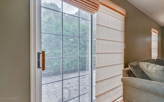 51 Richmond Court, Tinton Falls, NJ 07712