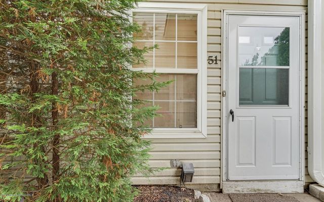 51 Richmond Court, Tinton Falls, NJ 07712
