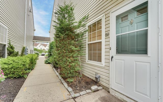 51 Richmond Court, Tinton Falls, NJ 07712