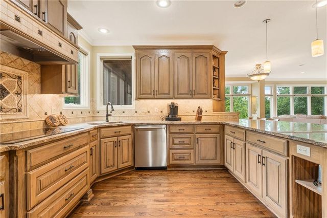 8217 W 146th Terrace, Overland Park, KS 66223