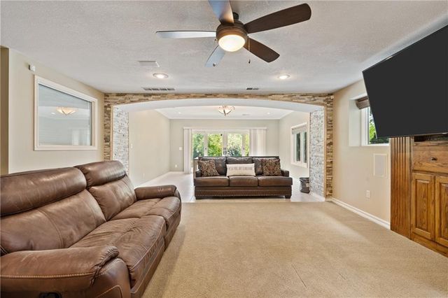 8217 W 146th Terrace, Overland Park, KS 66223