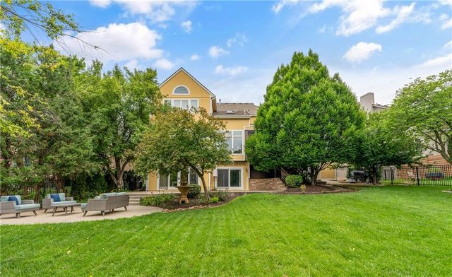 8217 W 146th Terrace, Overland Park, KS 66223