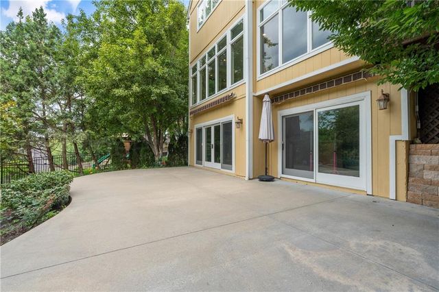 8217 W 146th Terrace, Overland Park, KS 66223