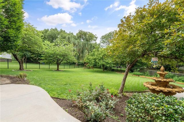 8217 W 146th Terrace, Overland Park, KS 66223