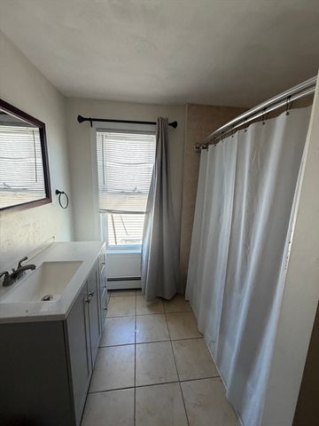 10 Neptune St Ct 2, Lynn, MA 01905