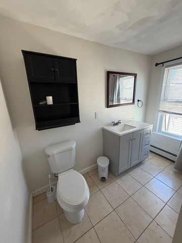 10 Neptune St Ct 2, Lynn, MA 01905