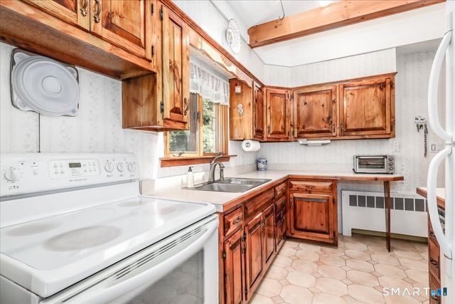 9 Manning Street, New Fairfield, CT 06812