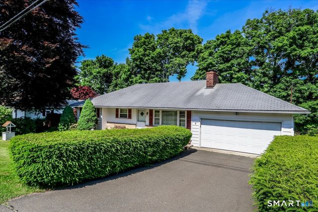 9 Manning Street, New Fairfield, CT 06812