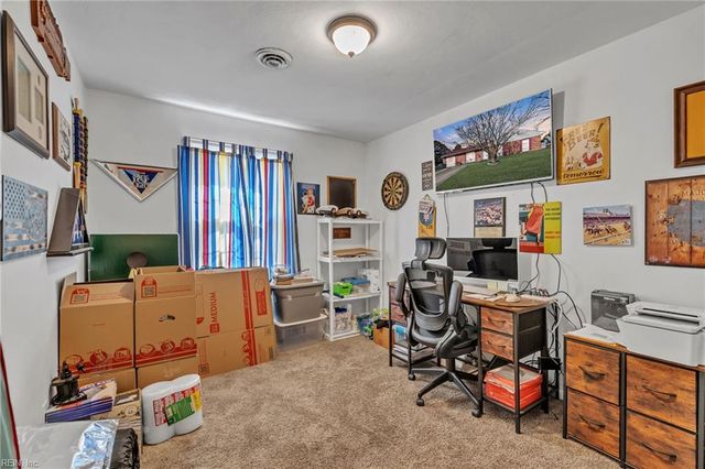 3128 Dunworken DR, Chesapeake, VA 23321