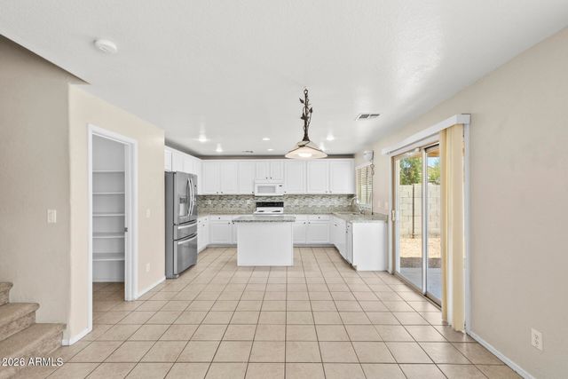 691 E CHRISTOPHER Street, San Tan Valley, AZ 85140