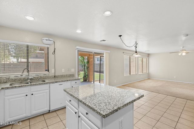 691 E CHRISTOPHER Street, San Tan Valley, AZ 85140