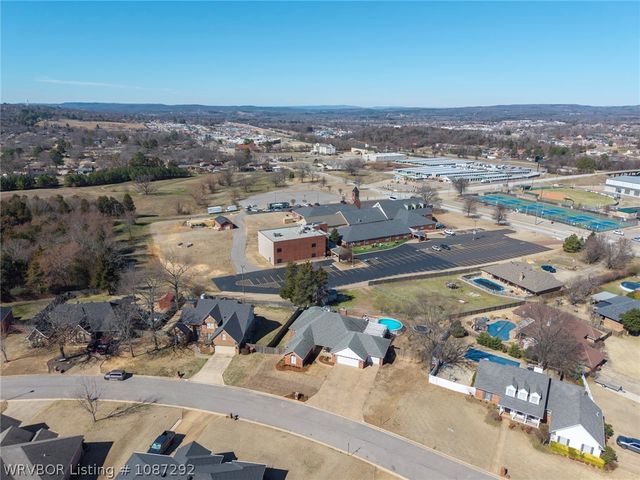 1815 Heritage Drive, Van Buren, AR 72956