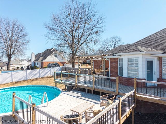 1815 Heritage Drive, Van Buren, AR 72956