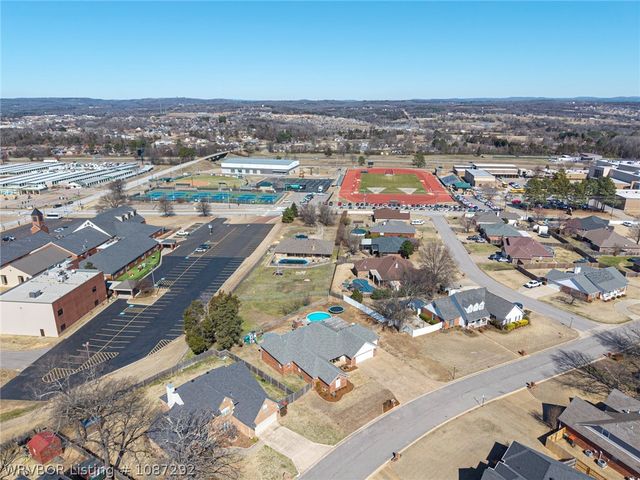 1815 Heritage Drive, Van Buren, AR 72956