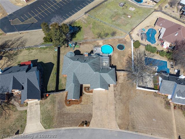 1815 Heritage Drive, Van Buren, AR 72956
