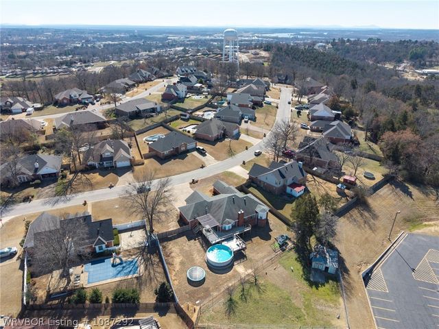 1815 Heritage Drive, Van Buren, AR 72956