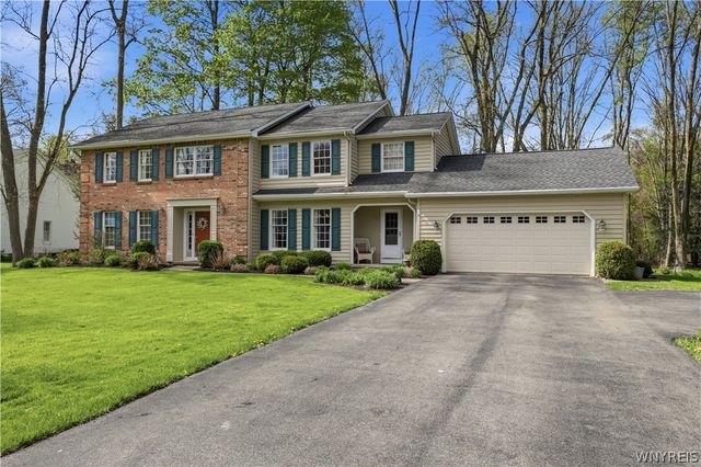 69 Middlebury Road, Orchard Park, NY 14127