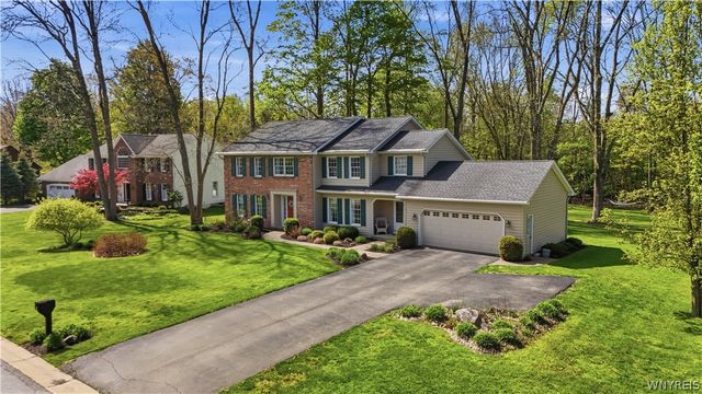 69 Middlebury Road, Orchard Park, NY 14127