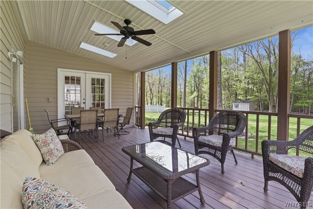 69 Middlebury Road, Orchard Park, NY 14127
