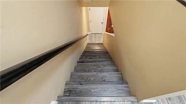 14256 Victory Boulevard 3, Van Nuys, CA 91401