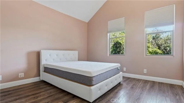 14256 Victory Boulevard 3, Van Nuys, CA 91401