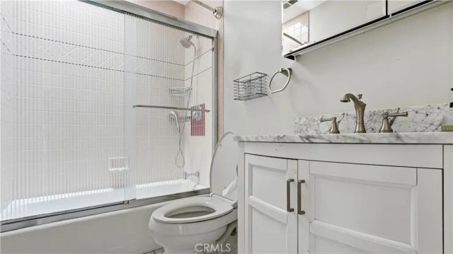14256 Victory Boulevard 3, Van Nuys, CA 91401