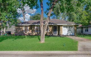 1708 S Park Drive, Alvin, TX 77511
