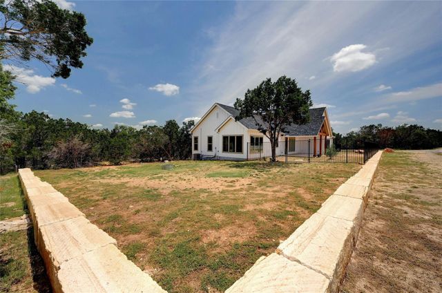 2 Cherokee TRL, Wimberley, TX 78676