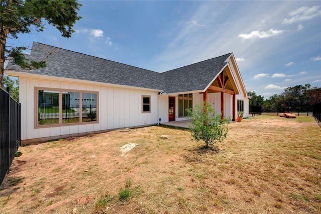2 Cherokee TRL, Wimberley, TX 78676