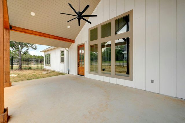 2 Cherokee TRL, Wimberley, TX 78676
