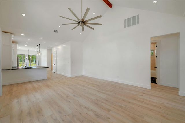 2 Cherokee TRL, Wimberley, TX 78676