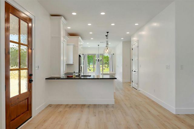 2 Cherokee TRL, Wimberley, TX 78676