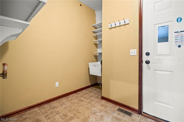 3700 Heron Drive, Lorain, OH 44053