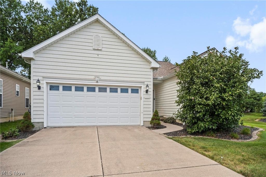 3700 Heron Drive, Lorain, OH 44053
