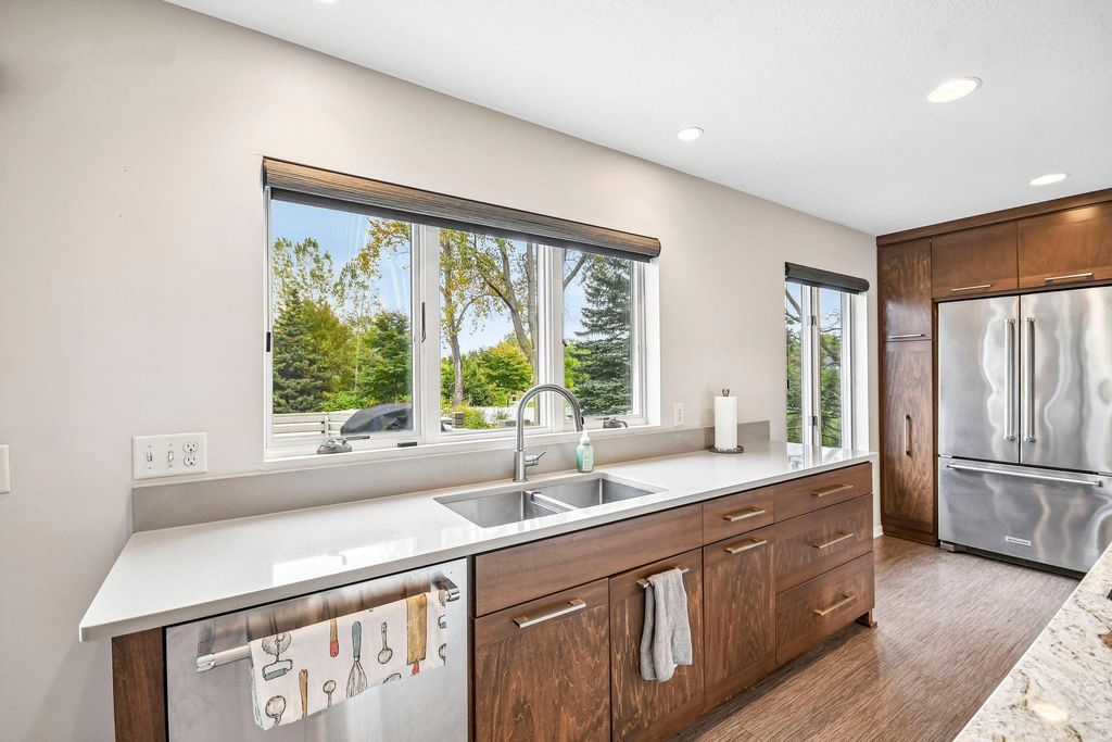1075 Fallbrook Lane, Woodbury, MN 55125 — photo 5