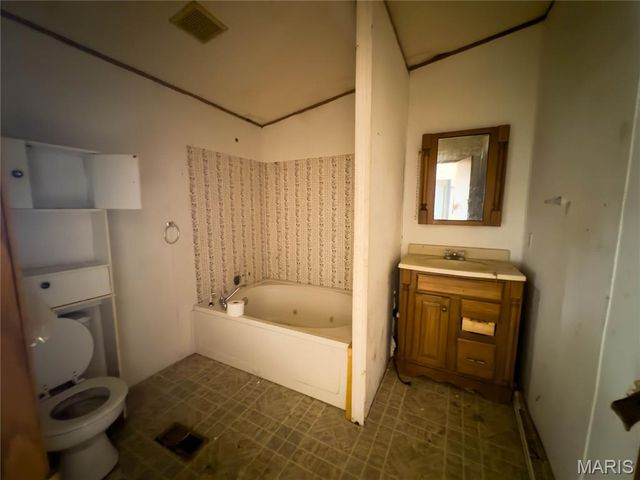 5592 Briarwood Drive, House Springs, MO 63051