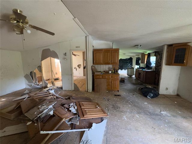 5592 Briarwood Drive, House Springs, MO 63051