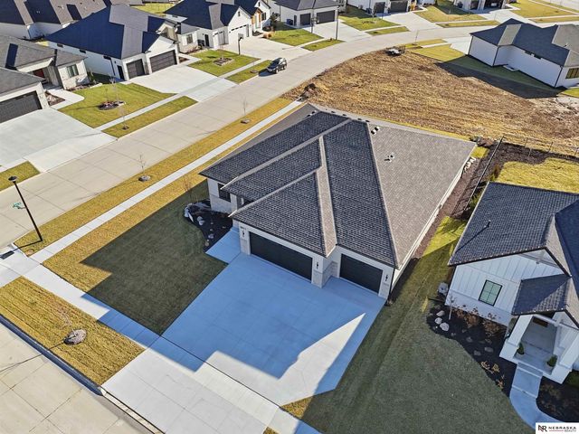 8853 Calamus River Road, Lincoln, NE 68520