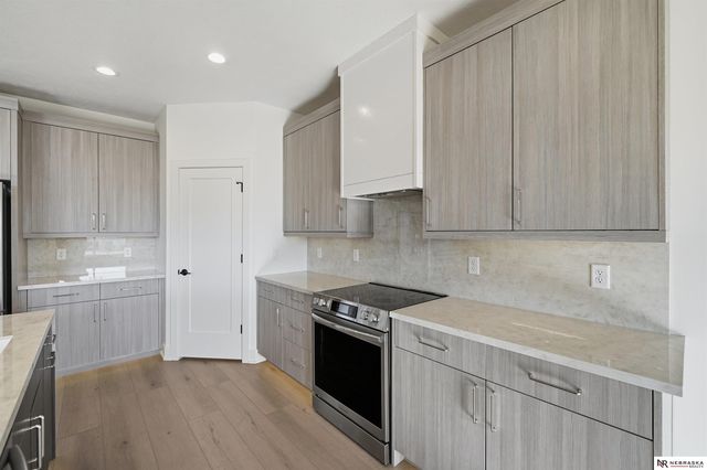 8853 Calamus River Road, Lincoln, NE 68520