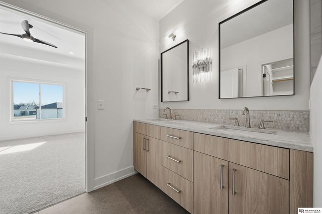 8853 Calamus River Road, Lincoln, NE 68520